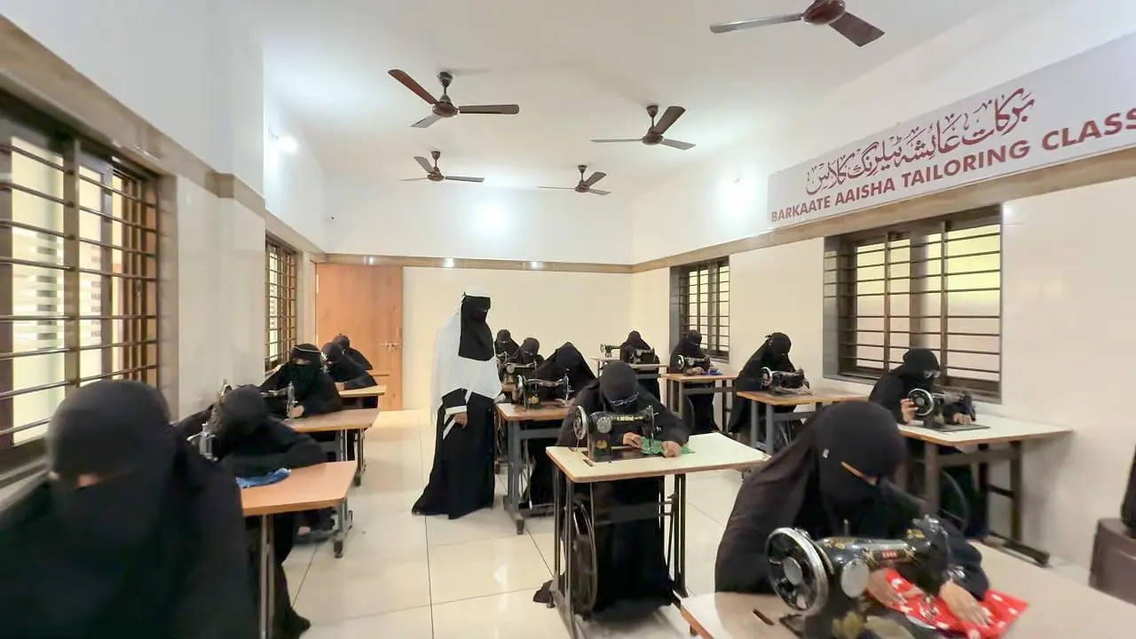 🧵 BARKAATE AAISHA TAILORING CLASS